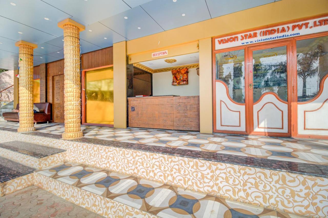 Oyo 67979 Hotel Hollywood Park Sasupāda المظهر الخارجي الصورة