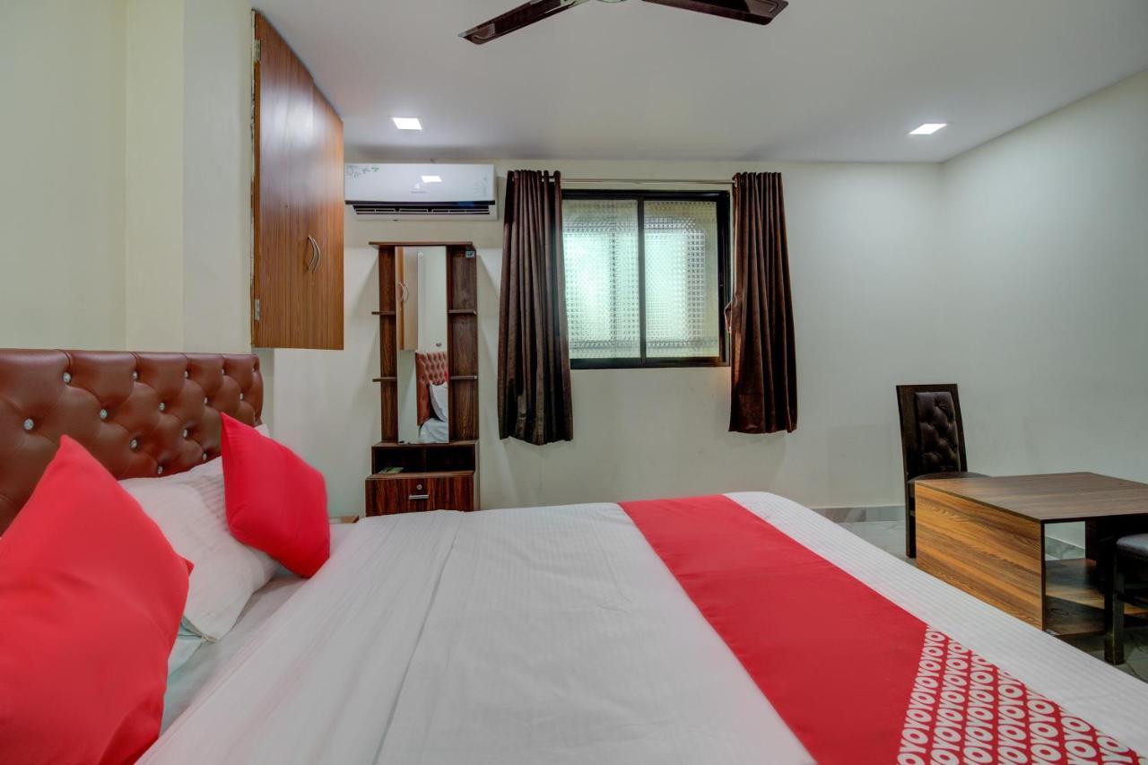 Oyo 67979 Hotel Hollywood Park Sasupāda المظهر الخارجي الصورة