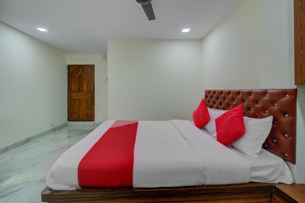 Oyo 67979 Hotel Hollywood Park Sasupāda المظهر الخارجي الصورة