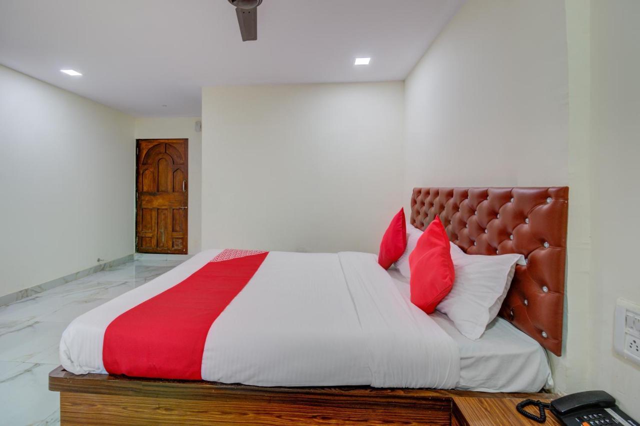 Oyo 67979 Hotel Hollywood Park Sasupāda المظهر الخارجي الصورة